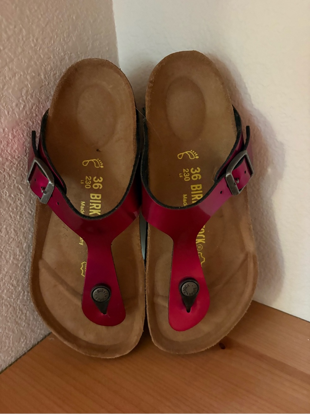Birkenstock Pink Thong Sandals NWOT SIZE 36 - Picture 4 of 4